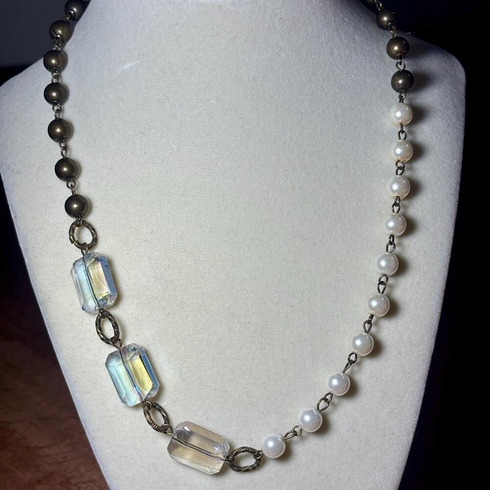 Asymmetrical Pearl Crystal Necklace - Vintage Style Beaded Statement Jewelry